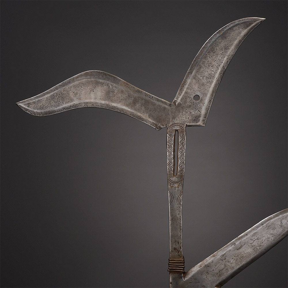 Inauthentic Throwing Knife, Kipinga-Basa, Southwestern Zande / Avungara, D.R. Congo