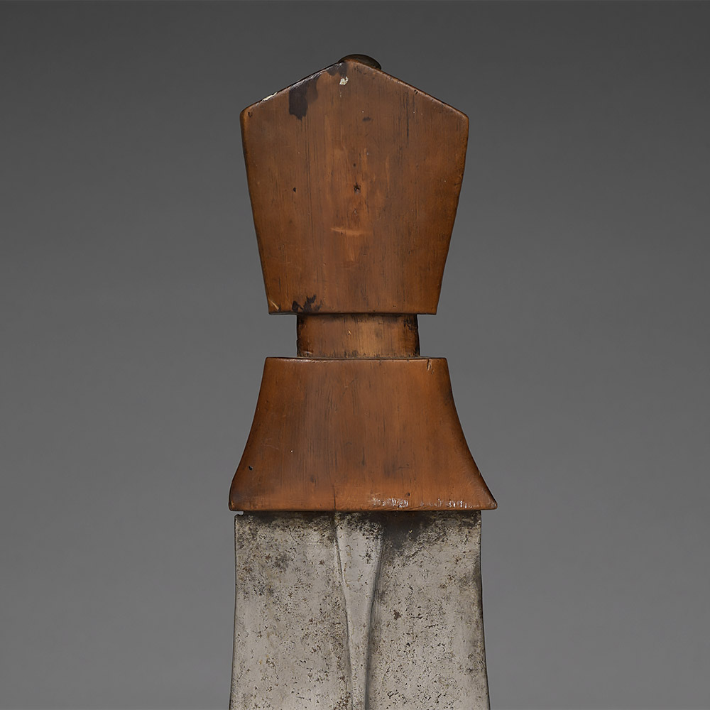 Symmetrical Dagger with Midrib, Fang, Gabon
