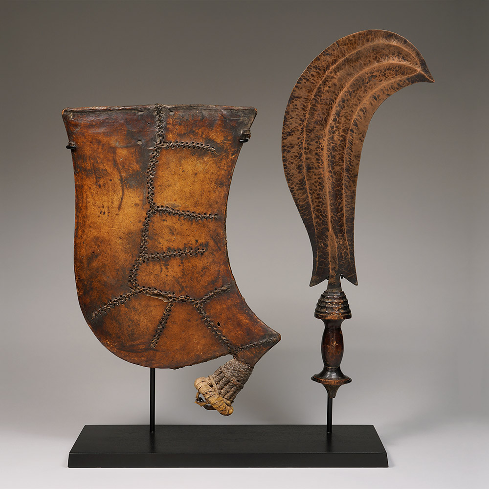 Curved Short Sword in Sheath, Kru / Grebo / Dan / Ngere, Liberia / Ivory Coast