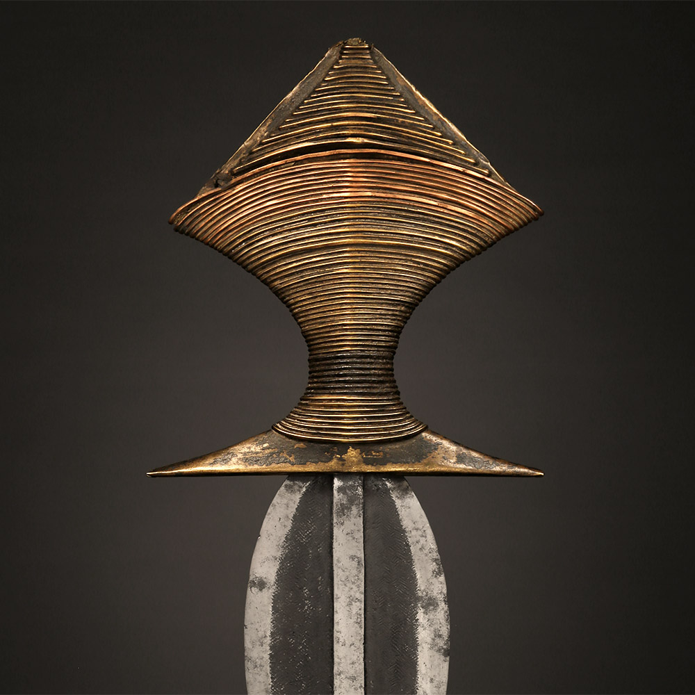 Short Sword with Embellished Handle Lobala / Mbondzo